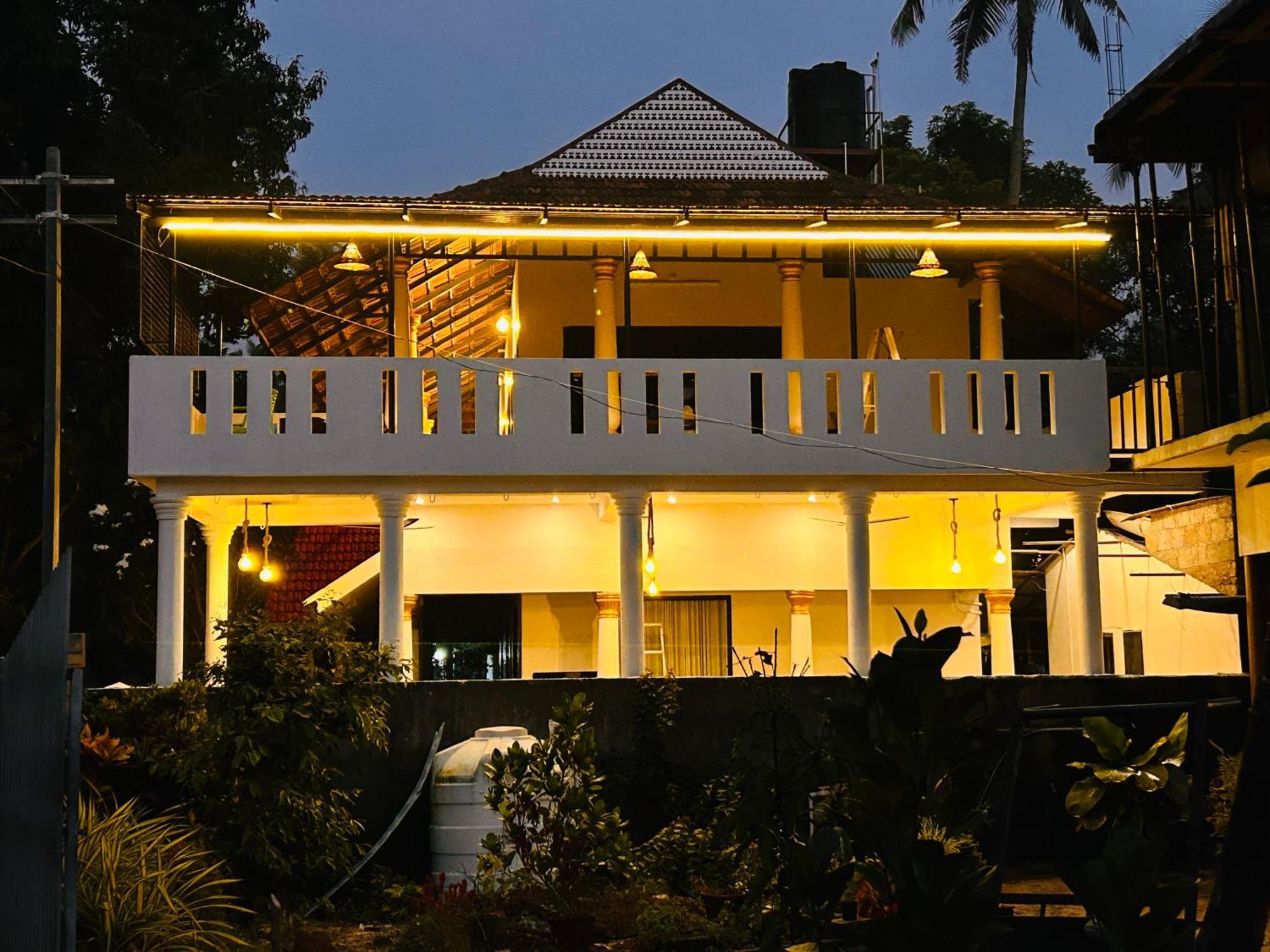Marari Cleetus * Mararikulam